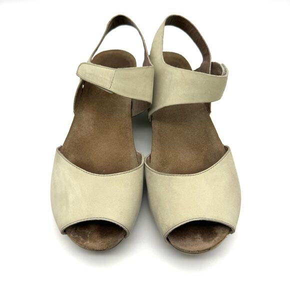Dansko Vera Wedge Sandal Oyster Cream Nubuck EU 39 US 8.5-9 - Picture 2 of 12